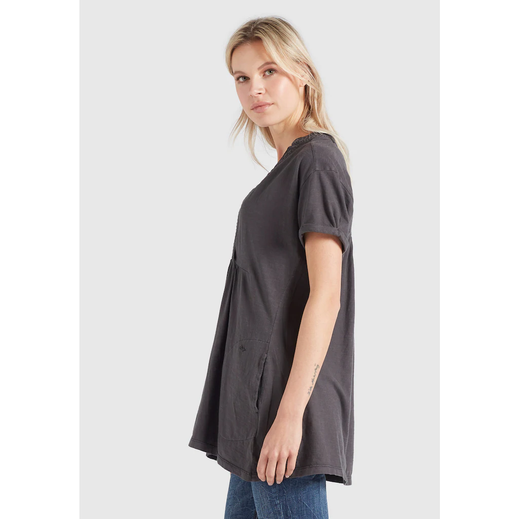 Khujo Longshirt »khujo T-Shirt SILJE«, Im Loose Fit Mit Spitze 4 Khujo Longshirt »khujo T-Shirt SILJE«, Im Loose Fit Mit Spitze – Bild 2