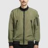 Khujo ASTILE2 - Bomberjacke - Olivgrün -Khujo Verkäufe 8c5e45fc3c7a4697b068fbc902c05cd4